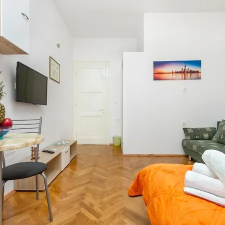 Πανσιόν Jardin 3*
