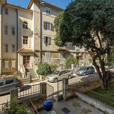 Jardin 3* Спліт