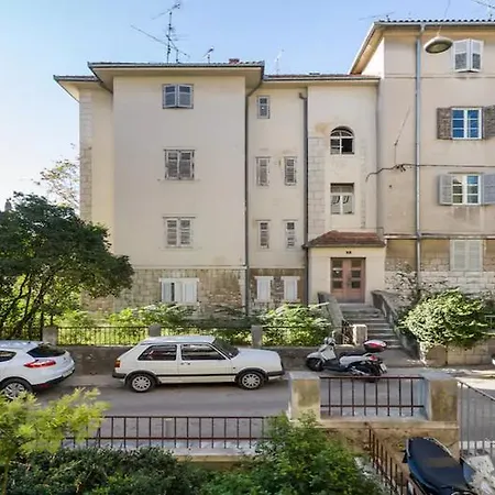 Πανσιόν Jardin