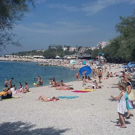 Jardin بيت ضيافة سبليت